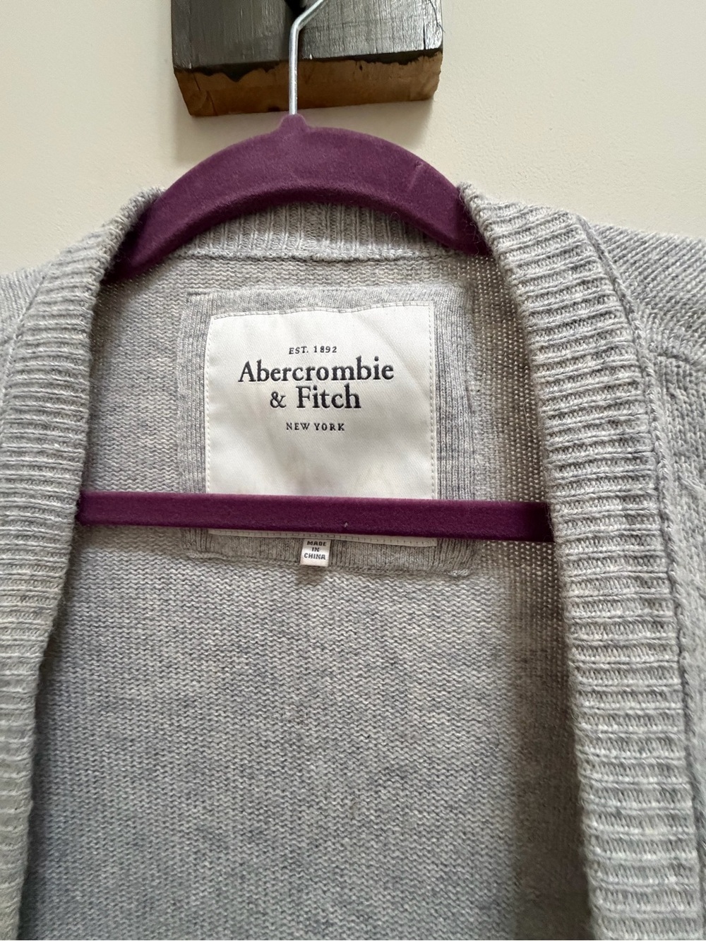 Abercrombie & Fitch Gray Button Front Cardigan Sweater Women’s Small